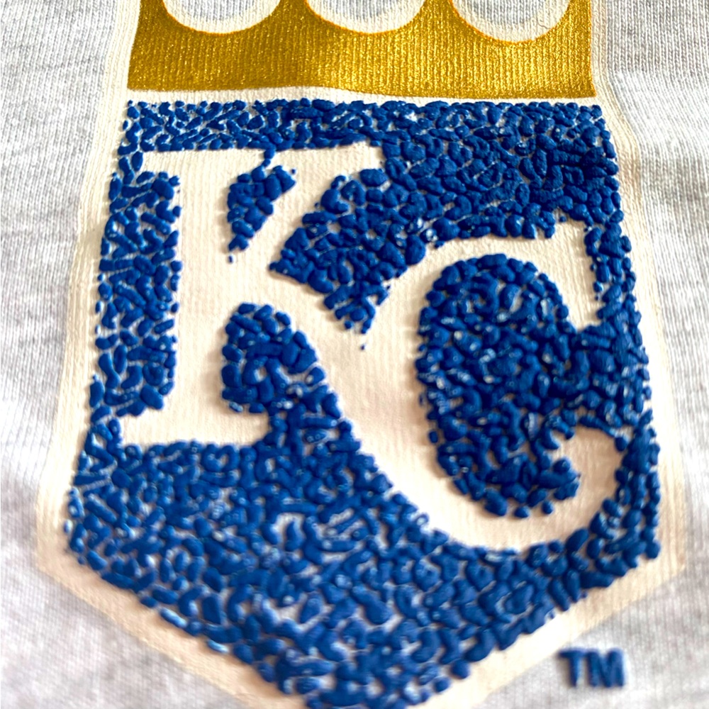 Kansas City Royal’s - kids 10-12 - shortsleeve t-shirt hoodie, side slits at hem